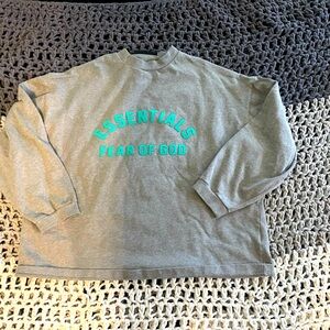 Essential fear of god cotton crewneck- Men’s size S